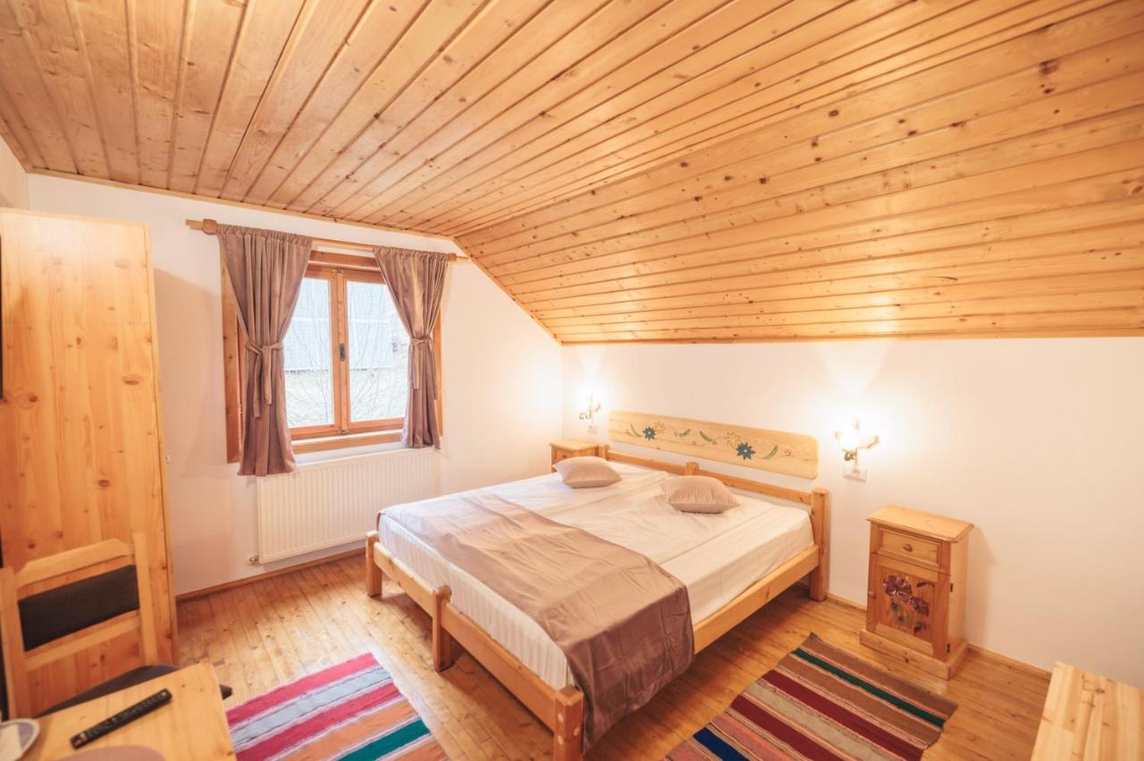 Pensiunea Piatra-Craiului Zarnesti Exterior foto